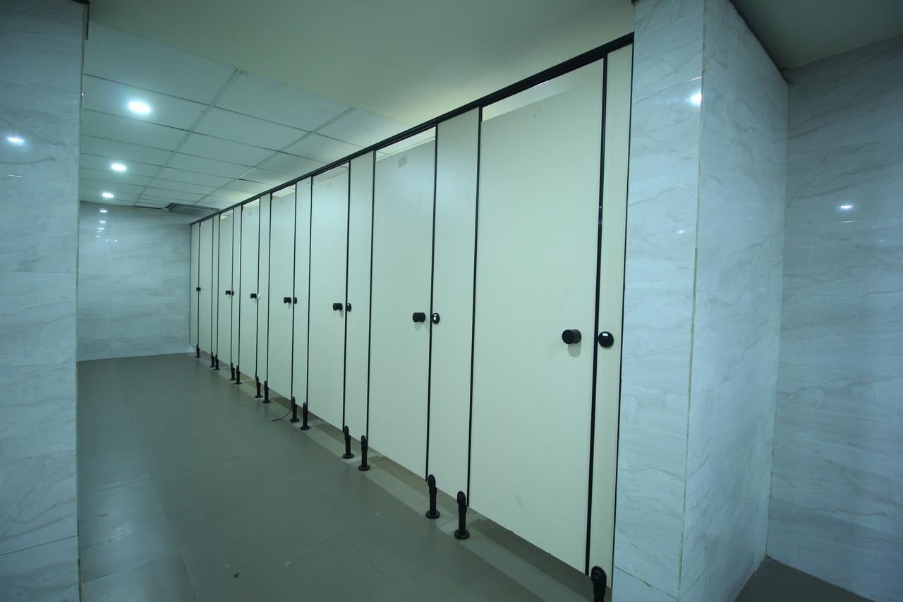 Jackpot Room In & Out Dormitory Ахмедабад Екстериор снимка