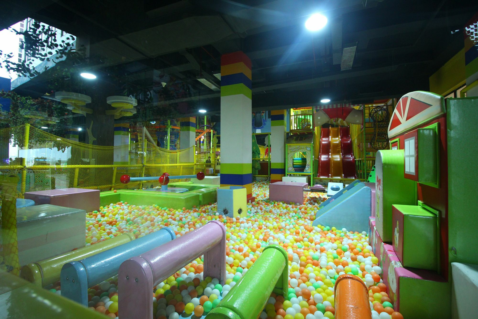 Jackpot Room In & Out Dormitory Ахмедабад Екстериор снимка